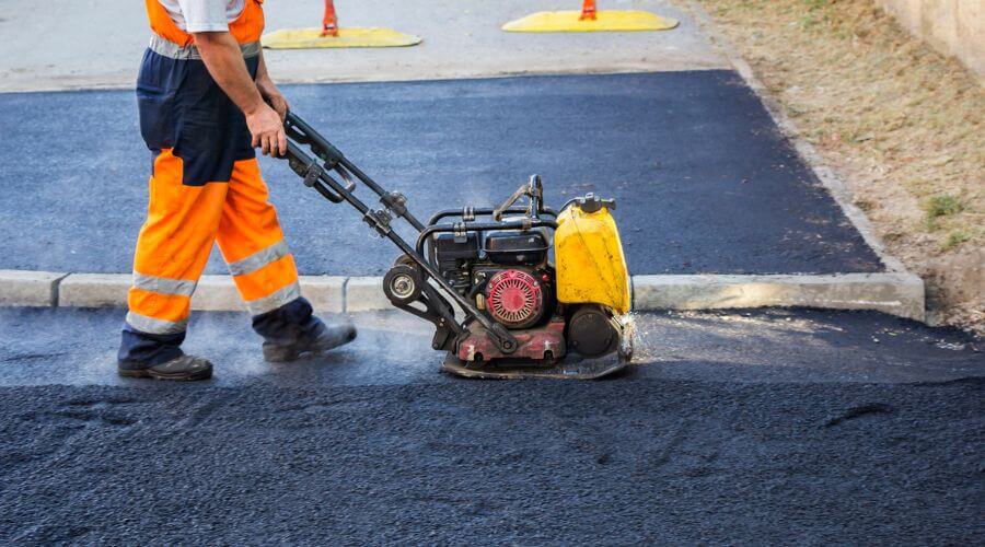 Professional gutter cleaning in Doswell, VA